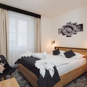 Old Town Liliova Garden Guest house